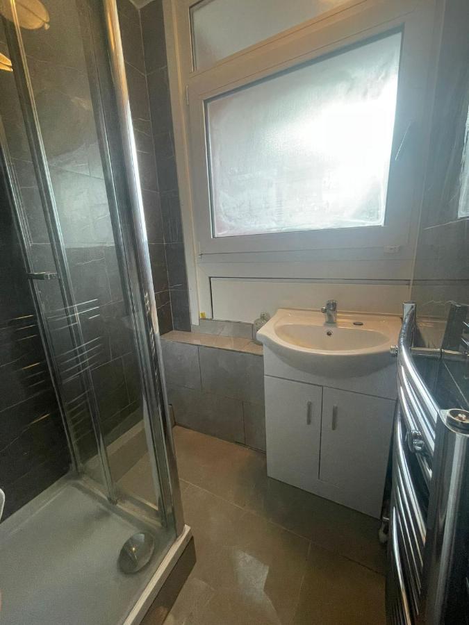 Hospedagem domiciliar Spacious Near With Smart Tv
