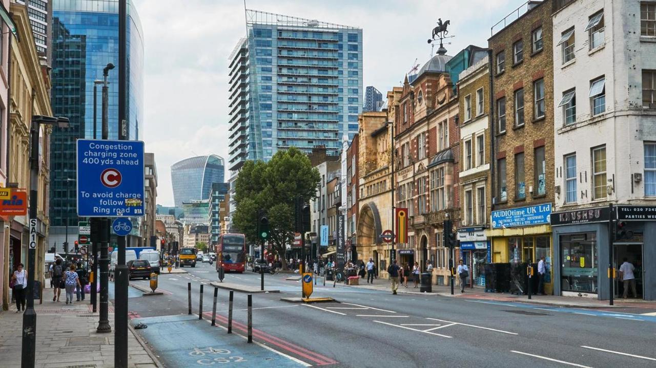 Spacious Near With Smart Tv Hospedagem domiciliar Londres